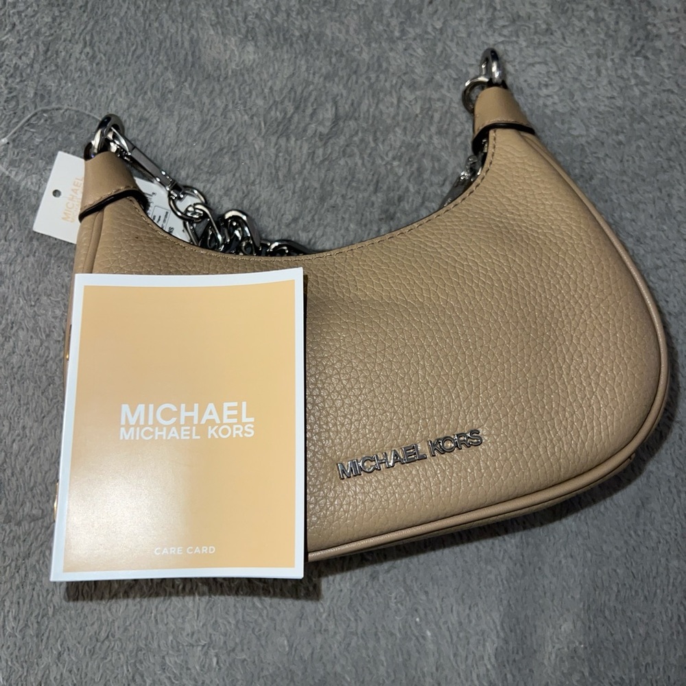 Michael Kors Mini Zip Pouchette - Picture 4 of 6